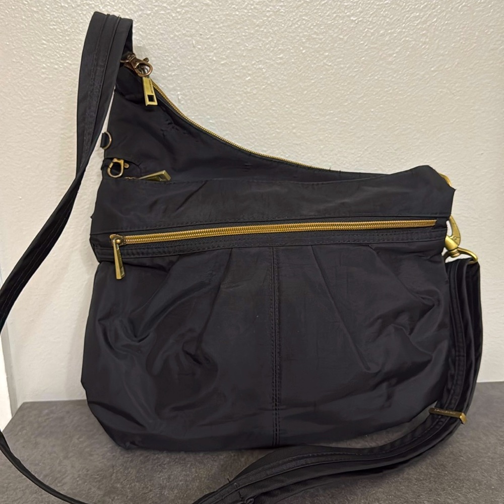 Preloved Travelon crossbody secure purse